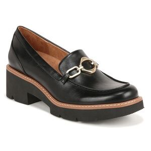 NWOT Naturalizer Black "Cabaret" Loafers. Size 9 Wide